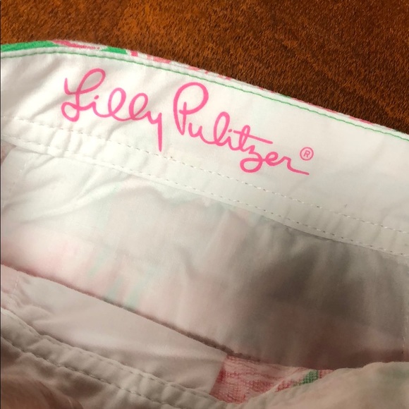Lilly Pulitzer pink flamingos shorts - Picture 4 of 8